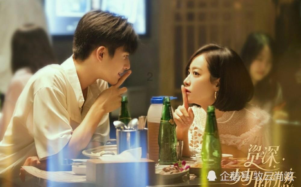 无限翻滚小球